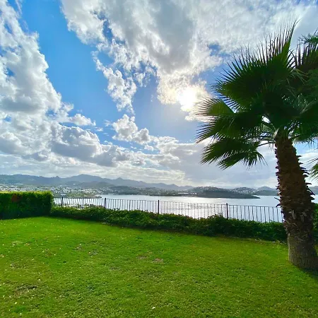 Апартаменты Breathtaking Sea View With A Peaceful Garden *