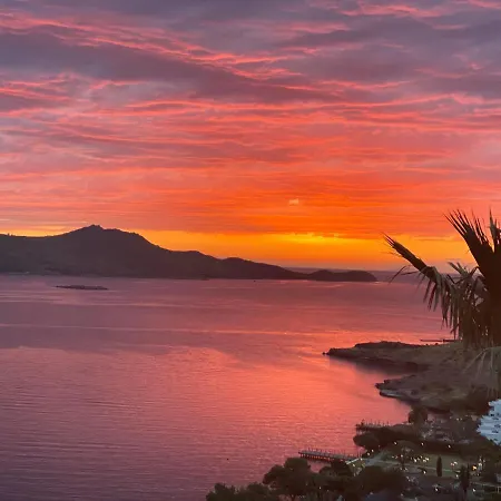 Breathtaking Sea View With A Peaceful Garden Бодрум
