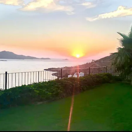 Апартаменты Breathtaking Sea View With A Peaceful Garden Бодрум